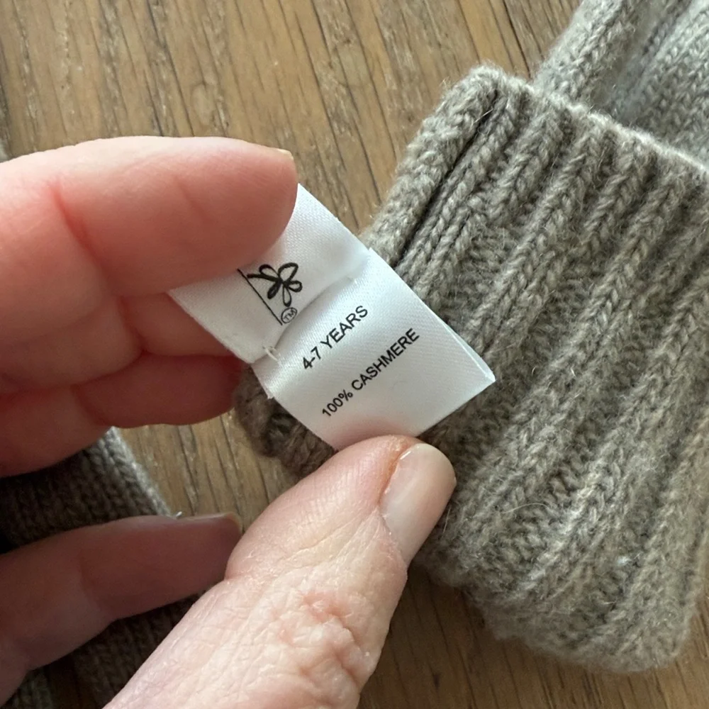 Portolano cashmere kids gloves size 4-7 light brown